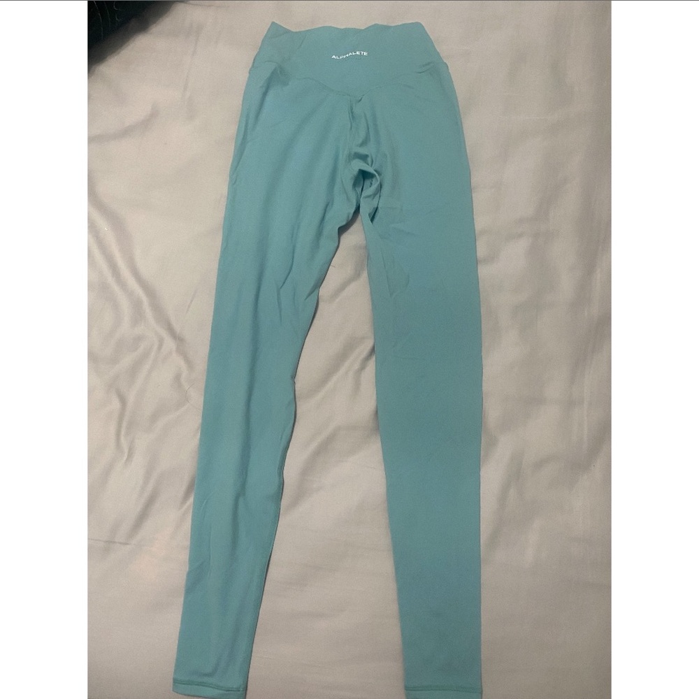 Alphalete Essential Leggings